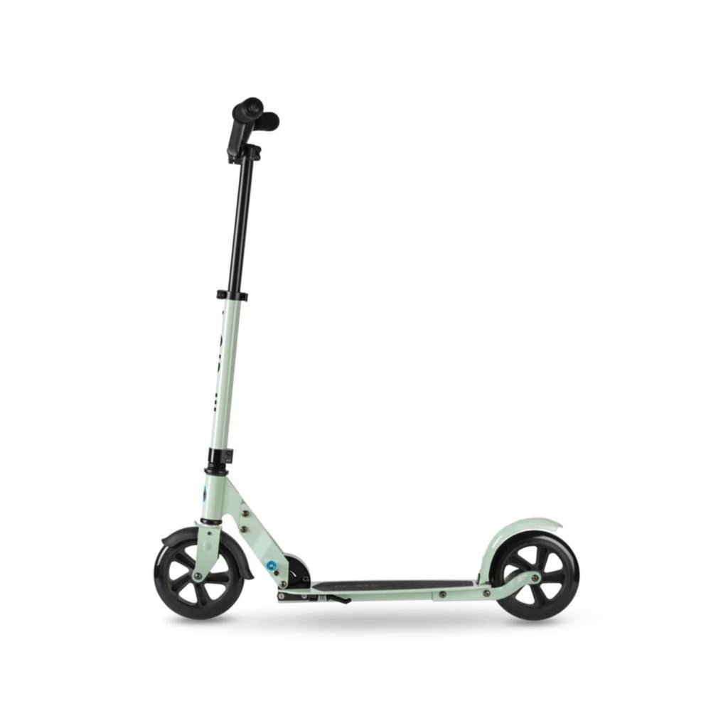 Micro Deluxe Speed Scooter Clay